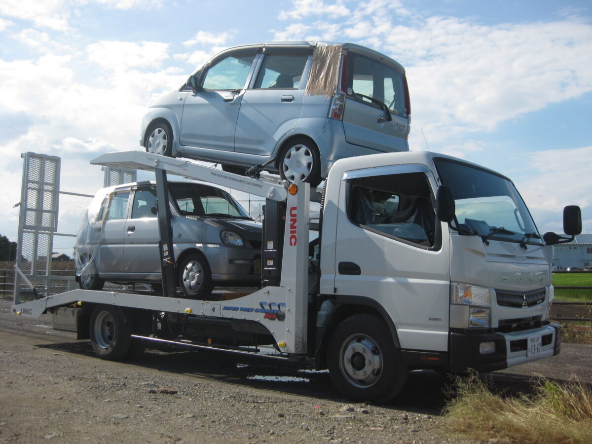 車輌引取り及び自動車解体 車輌引取り及び自動車解体