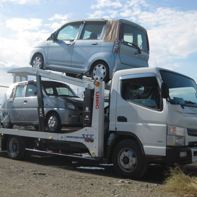 車輌引取り及び自動車解体